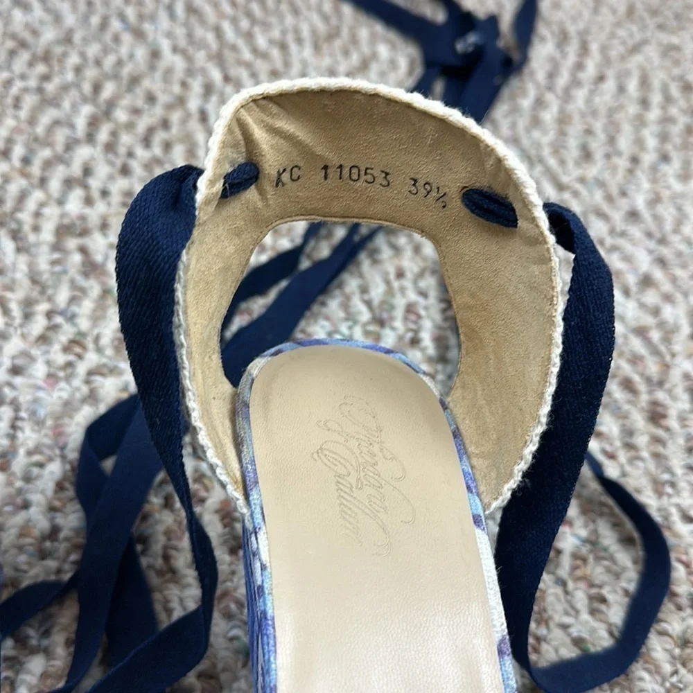 THEODORA & CALLUM X STUART WEITZMAN BIARRITZ HOLIDAY BLUE AZTEC PRINT WEDGE
